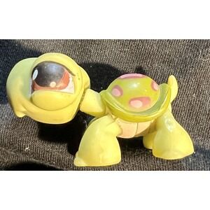 Hasbro Littlest Pet Shop Turtle Figure Yellow with Pink Spots